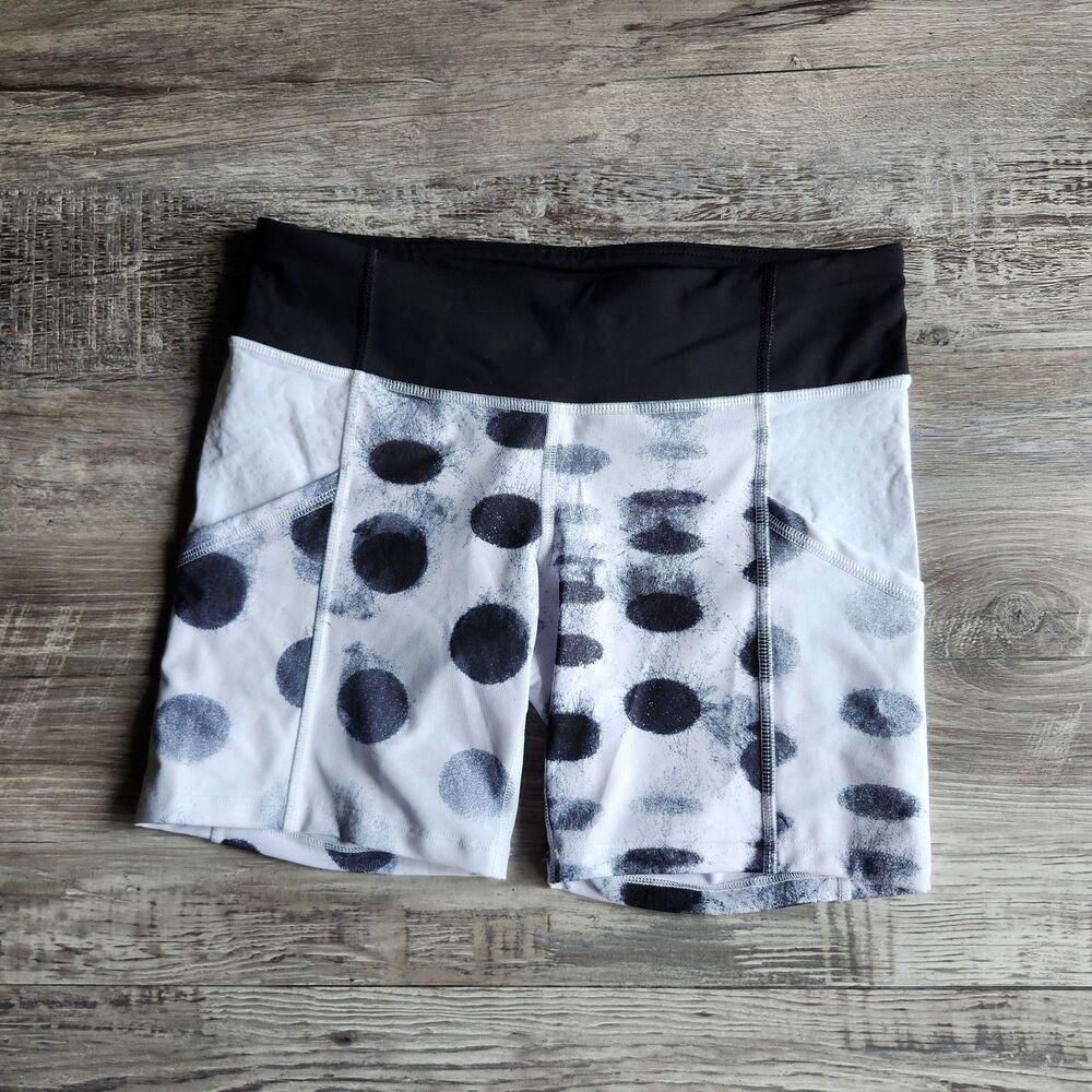 (6) Lululemon shorts